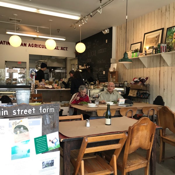 Photo taken at Main Street Farm, Market Cafe by Laurel T. on 4/13/2019