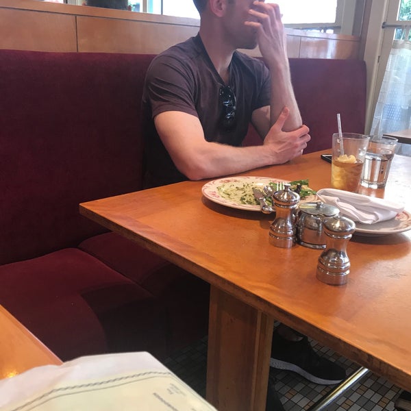 5/26/2018にLaurel T.がRose&#39;s Cafeで撮った写真