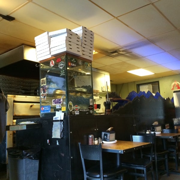 Photos at Backcountry Pizza 8 tips