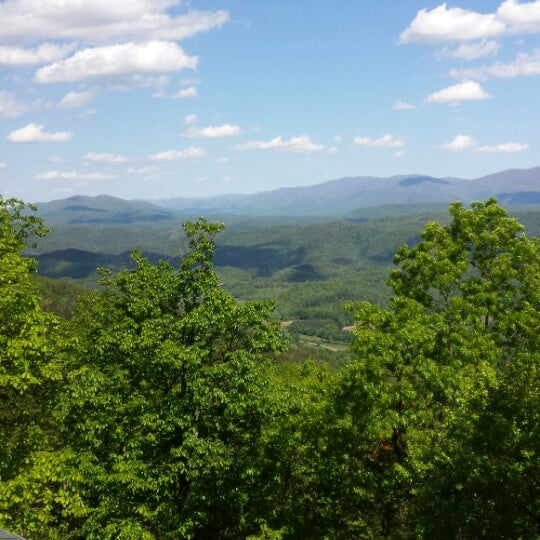 Chilhowee Mountain Retreat Bed and Breakfast