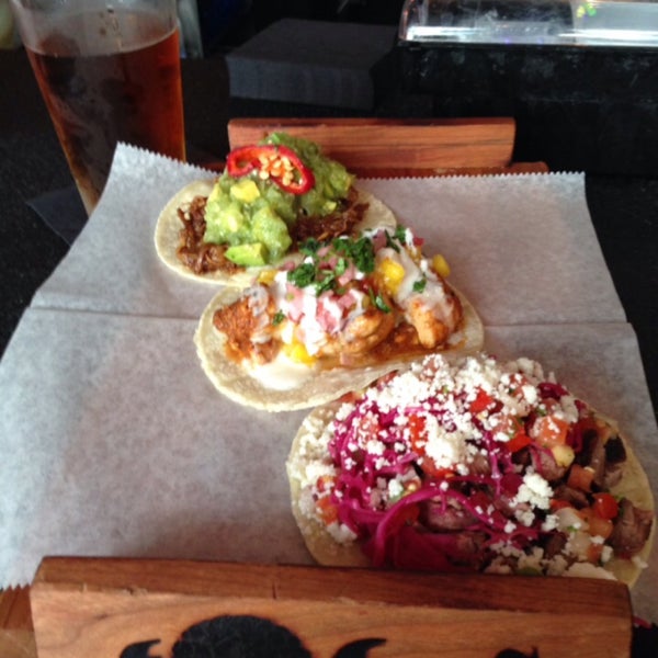 12/15/2014 tarihinde edgar s.ziyaretçi tarafından El Hefe Mexican Restaurant'de çekilen fotoğraf