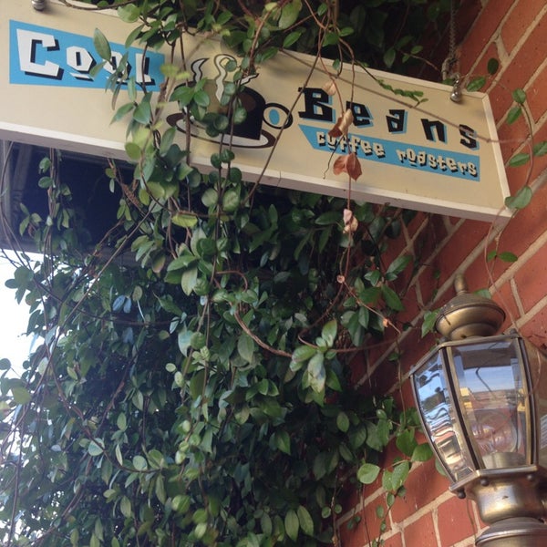 1/24/2013にJesse A.がCool Beans Coffee Roastersで撮った写真