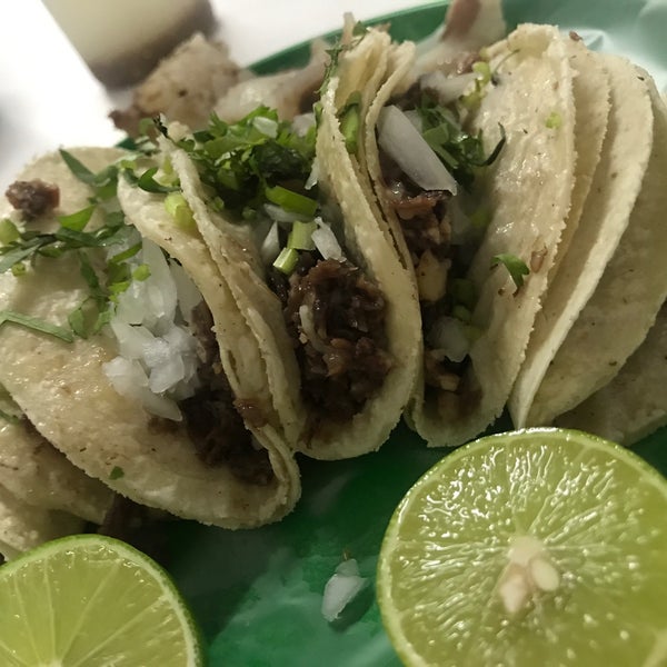 Álbumes 93+ Foto Como Hacer Tacos De Cabeza De Res Y Consomé Cena Hermosa