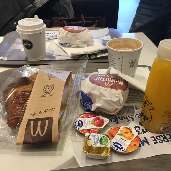 Photo taken at McDonald&#39;s by Denisa L. on 4/22/2018