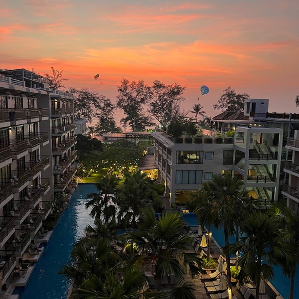 รูปภาพถ่ายที่ Baan Laimai Beach Resort Phuket โดย Mohamad ⚖. เมื่อ 4/14/2024