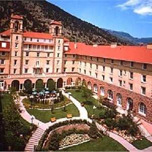 Foto diambil di Hotel Colorado oleh Hotel Colorado pada 8/24/2020