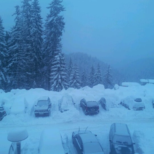 1/26/2013 tarihinde Georgi R.ziyaretçi tarafından Bellevue Ski &amp; Spa Hotel'de çekilen fotoğraf