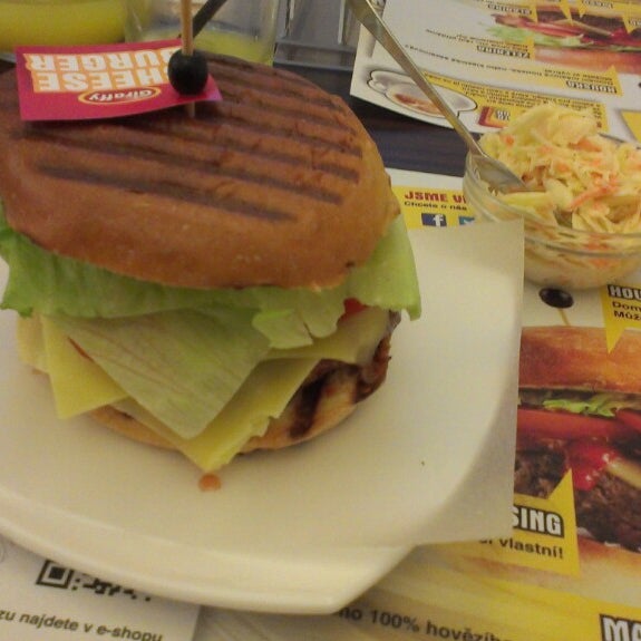 4/12/2013에 Kristýna K.님이 Giraffy Burger Bar에서 찍은 사진
