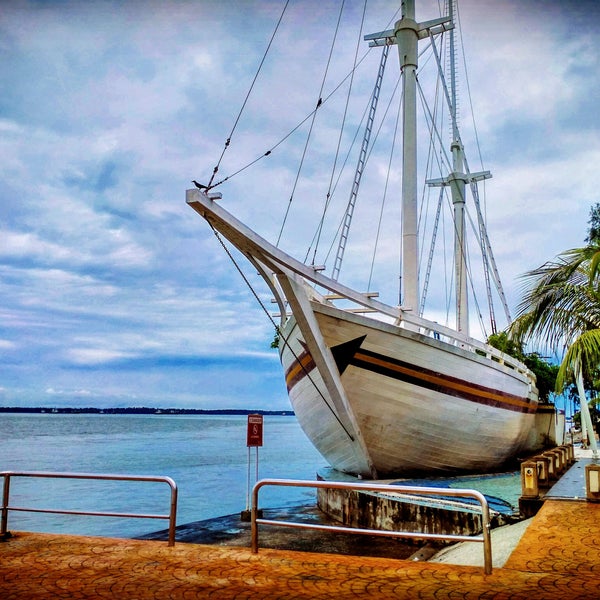 Perairan Tanjung Harapan - Boat or Ferry