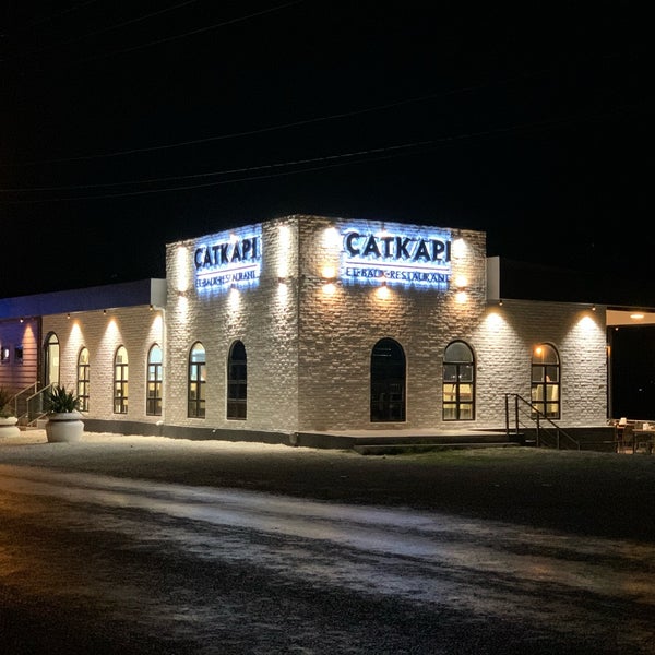 รูปภาพถ่ายที่ Çatkapı Et &amp; Balık Restaurant โดย Rcpp เมื่อ 8/11/2021
