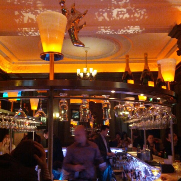 Photo taken at Catch Champagne Bar &amp; Lounge by kuanju w. on 2/13/2013