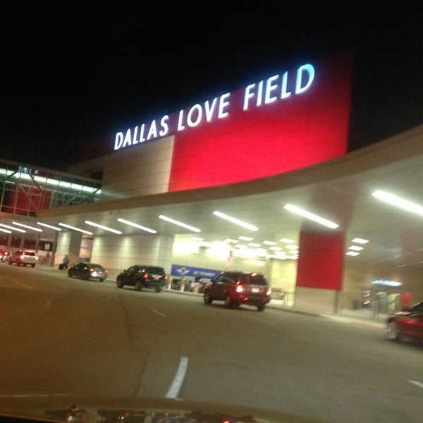 Photo taken at Dallas Love Field (DAL) by Seemi S. on 9/27/2013