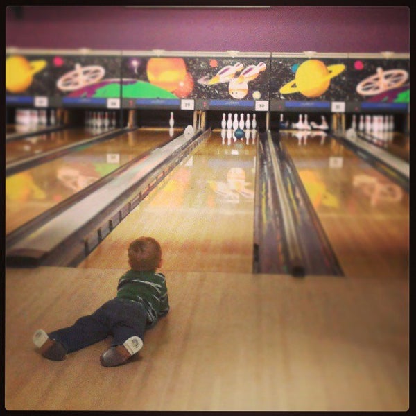 Bowling location