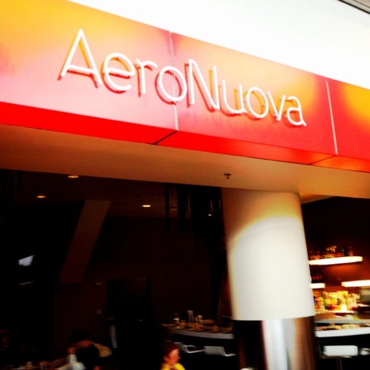 รูปภาพถ่ายที่ AeroNuova โดย Winery E. เมื่อ 11/20/2012