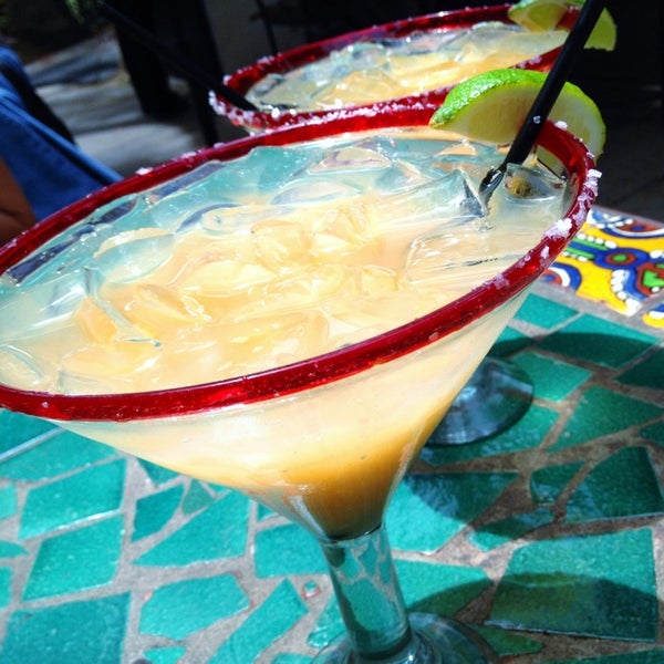 5/7/2014 tarihinde Winery E.ziyaretçi tarafından Las Campanas Mexican Cuisine &amp; Tequila Bar'de çekilen fotoğraf