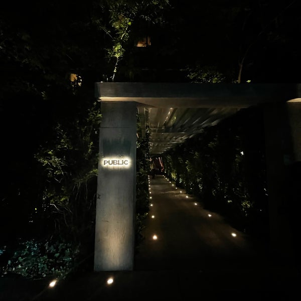 Photo taken at PUBLIC, an Ian Schrager hotel by Salman on 7/10/2022