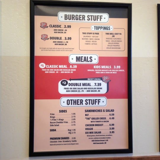Foto tirada no(a) JR&#39;s Burger Grill por Jay C. em 10/6/2012