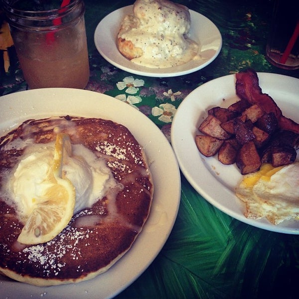 Photo taken at Monkey Business Cafe by Daisy K. on 3/29/2014