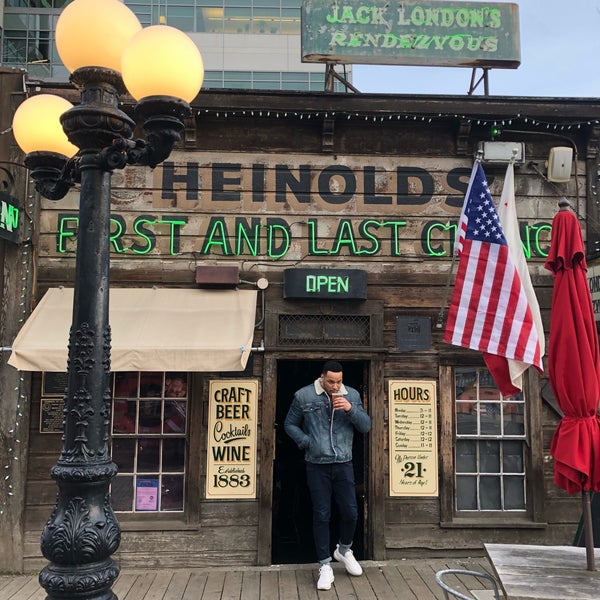 Photo taken at Heinold&#39;s First &amp; Last Chance by Akshay M. on 3/1/2019