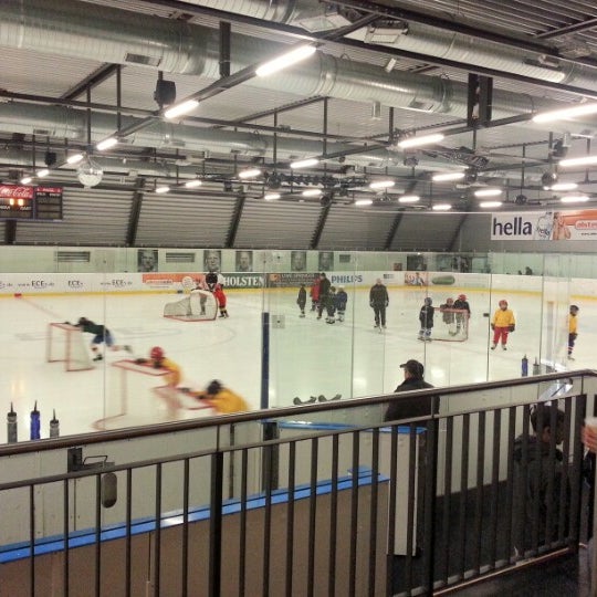 Volksbank Arena Eissporthalle Skating Rink in Hamburg