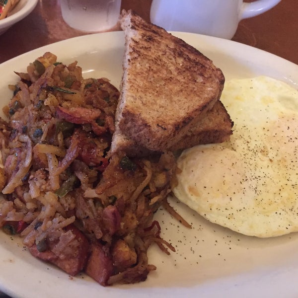 Get the anduie sausage hash.