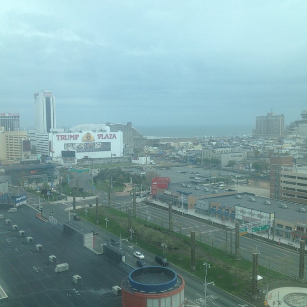 5/7/2013 tarihinde Adam G.ziyaretçi tarafından Sheraton Atlantic City Convention Center Hotel'de çekilen fotoğraf