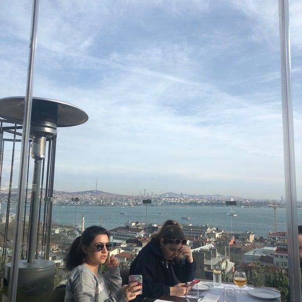 Photo taken at Georges Hotel Roof Terrace by Büge Y. on 2/3/2019