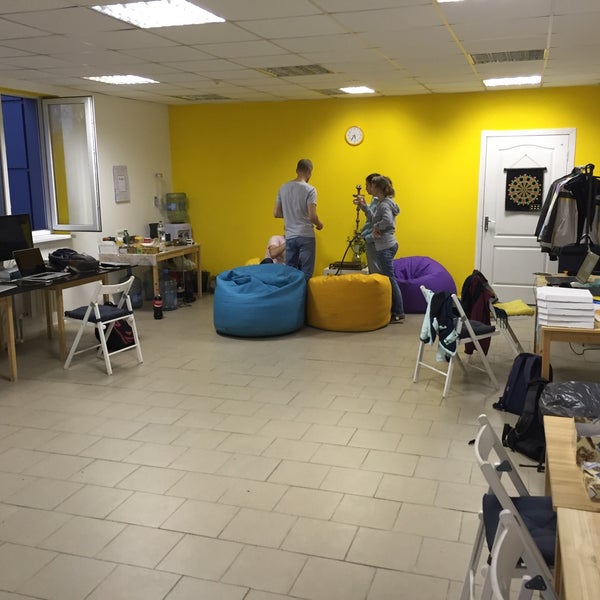 Идейное пространство. Коворкинг центр. Идейное пространство. Молодежное пространство. Идейное пространство.