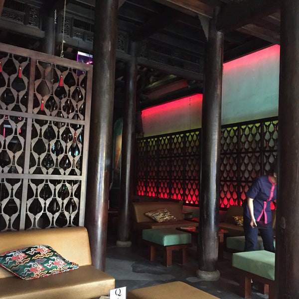 Q bar