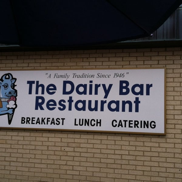 Foto tirada no(a) The Dairy Bar por Greg B. em 8/2/2014