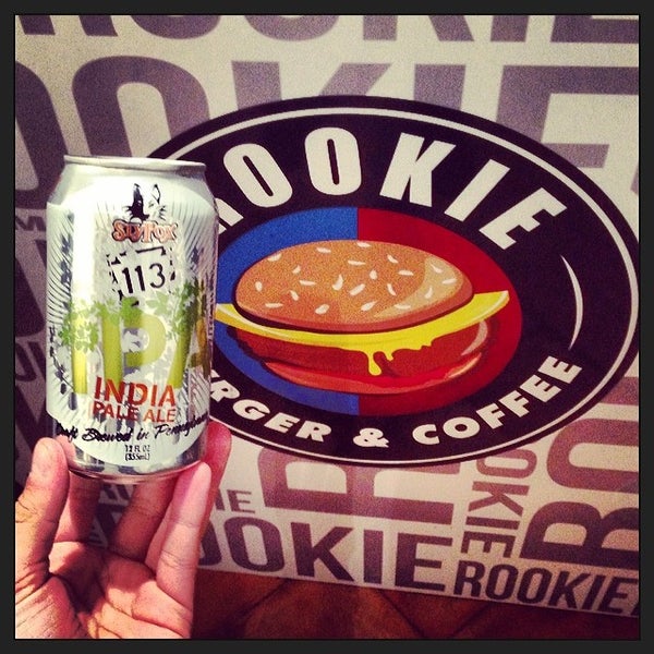 Das Foto wurde bei Rookie Burger &amp; Coffee von Marco B. am 2/18/2014 aufgenommen