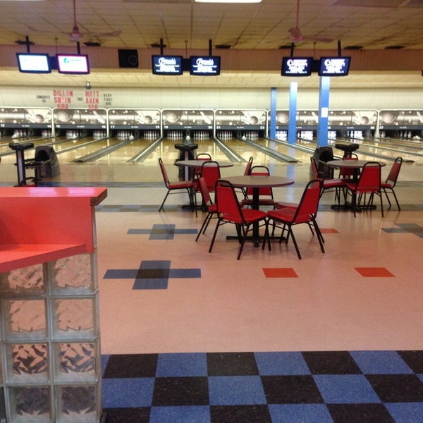 Collection 102+ Pictures Images Of Bowling Lanes Updated