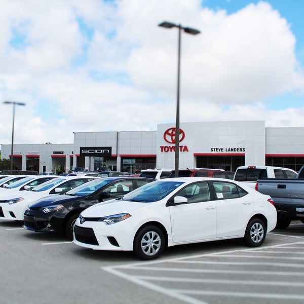 Foto diambil di Steve Landers Toyota NWA oleh Steve Landers Toyota NWA pada 11/30/2016