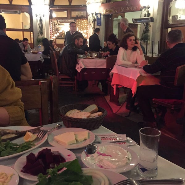 Foto diambil di Seviç Restoran oleh Ekin pada 2/14/2016