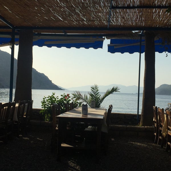 10/12/2019 tarihinde Abdurrahman🦅 Ş.ziyaretçi tarafından Delikyol Deniz Restaurant Mehmet’in Yeri'de çekilen fotoğraf