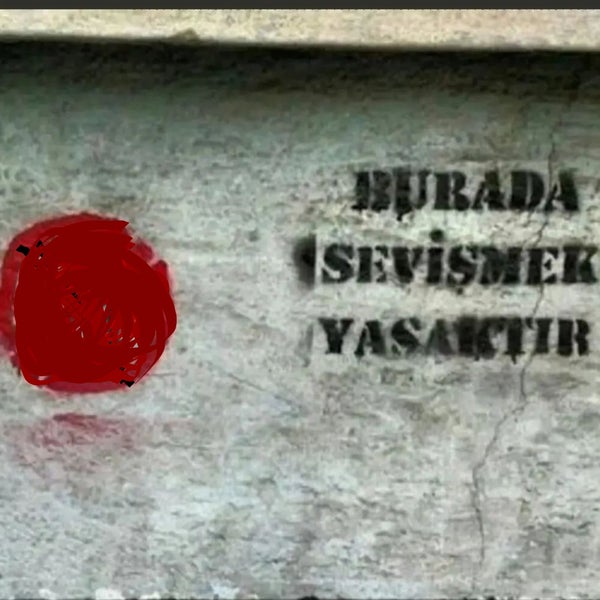 Foto tirada no(a) Yerde Fıstık por Sny ✔. em 9/14/2022