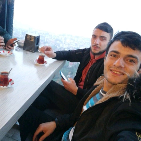 Foto tomada en Şahin Tepesi Restaurant &amp;  Cafe  por Salih Ç. el 12/1/2019