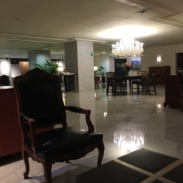 Das Foto wurde bei Hotel Miguel Ángel von Maple am 10/15/2016 aufgenommen
