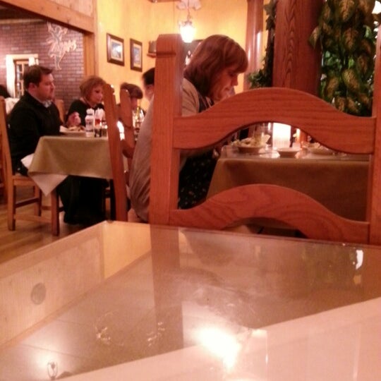 12/6/2012にchris f.がZorba&#39;s Greek Cafeで撮った写真
