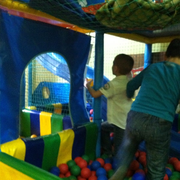 самолет детский центр. детская комната для мальчика. самолет детский центр. детский сад-самолет. тц самолет ульяновск новый город.