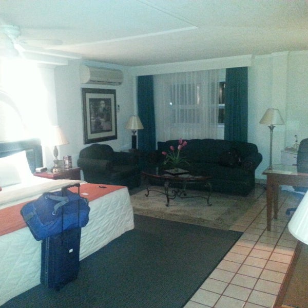 1/6/2014 tarihinde Abraham A.ziyaretçi tarafından Aliana Hotel &amp; Suites'de çekilen fotoğraf
