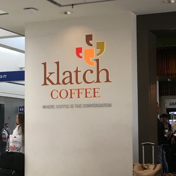 Foto diambil di Klatch Coffee oleh Mark E. pada 4/9/2018