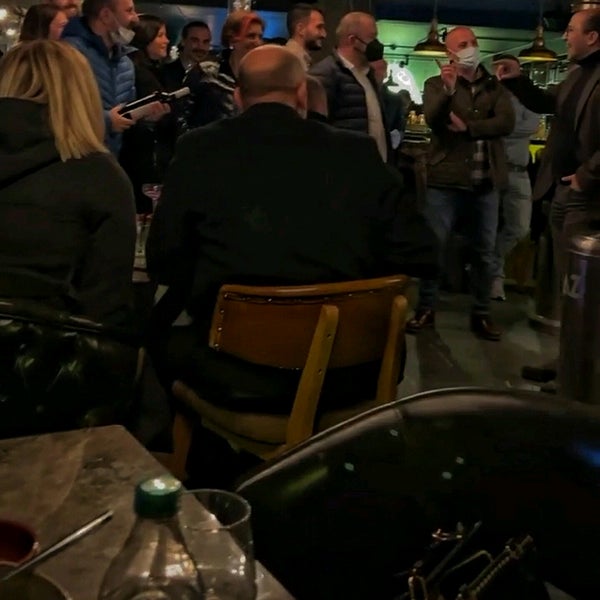 Foto scattata a Korner Dinner &amp; Beer Cafe da 👑 DENNIS 👑 . il 2/13/2022