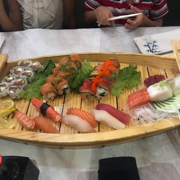 Das Foto wurde bei Amura Akasaka Japanese Restaurant von Andrii S. am 7/23/2017 aufgenommen