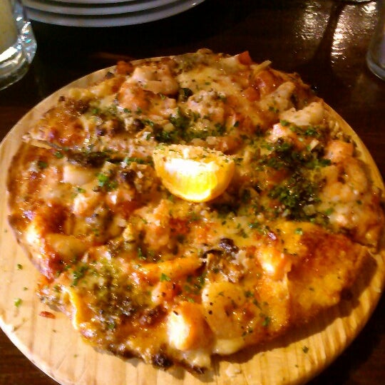 Winnies Gourmet Pizza Bar - 7-9 The Mall