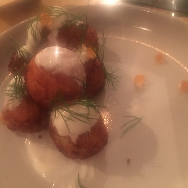 Nice location in Kakaako next to cafes and shops. I enjoyed the potato puffs with creme fraiche and salmon roe. A good place to have drinks and a meal after hours.