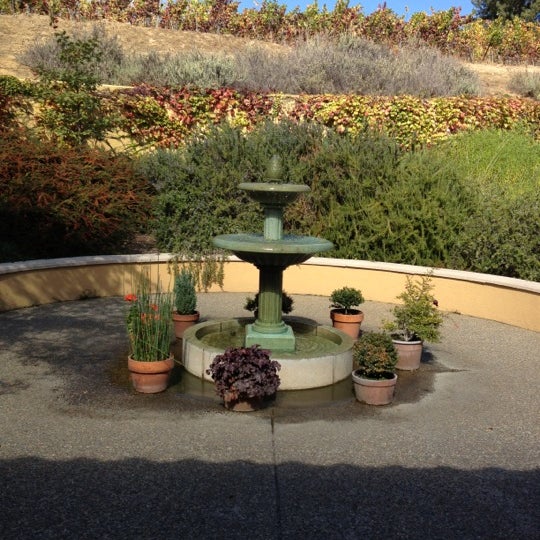 Das Foto wurde bei Marimar Estate Vineyards and Winery von Tammy B. am 10/9/2012 aufgenommen