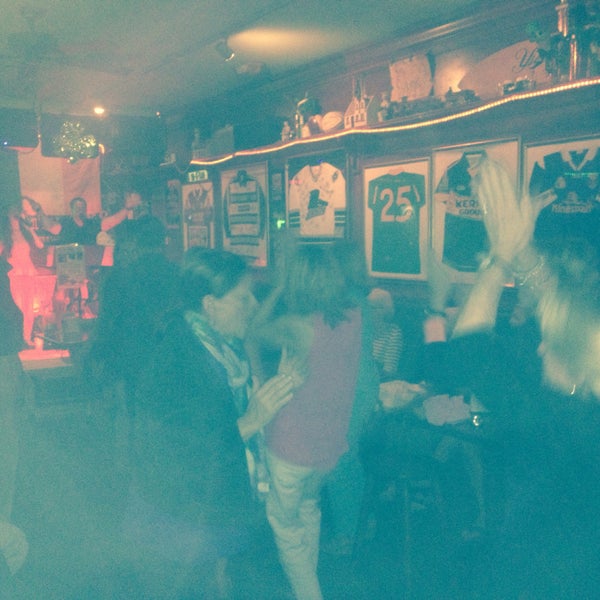 2/22/2015 tarihinde Marsha к.ziyaretçi tarafından Paddy Murphy&#39;s Irish Pub'de çekilen fotoğraf