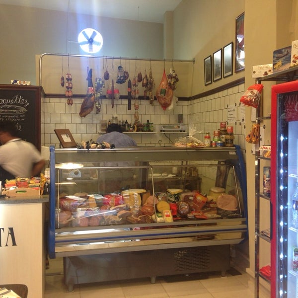 Foto tomada en Almacen del Plata - Deli Gourmet  por Hugo L. el 10/2/2014