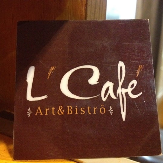 Foto tirada no(a) L&#39;Café Art&amp;Bistrô por Glaucia R. em 12/6/2012